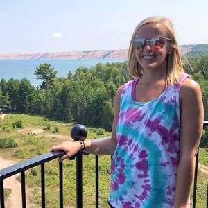 Meet your Posher, Talia